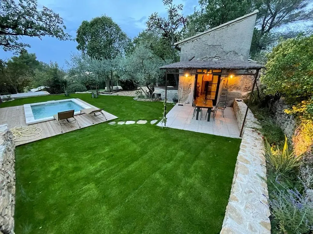 Villa Le Mazet De L'Isle Sur La Sorgue à Saumane-de-Vaucluse